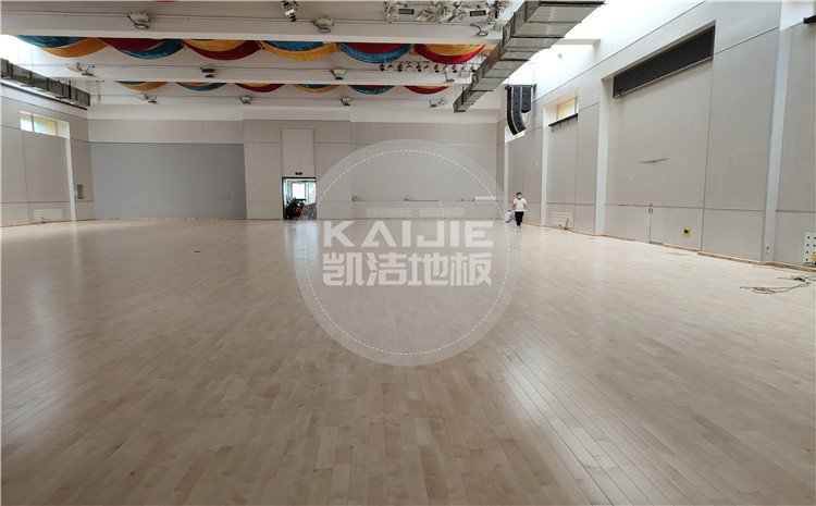 北京回龍觀育新學(xué)?；@球館木地板案例