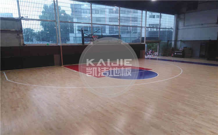 廈門尼聲運(yùn)動(dòng)館木地板——?jiǎng)P潔體育地板