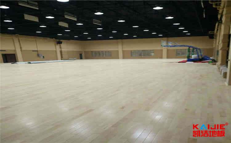 比賽場館籃球館木地板價(jià)格是多少
