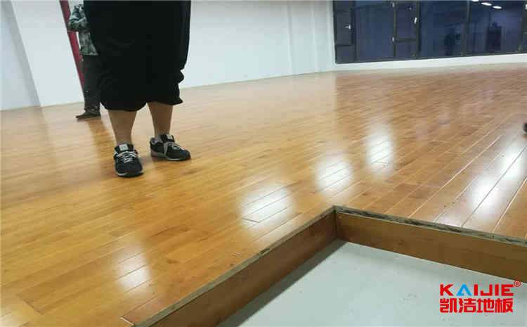 常用的籃球場(chǎng)木地板公司品牌